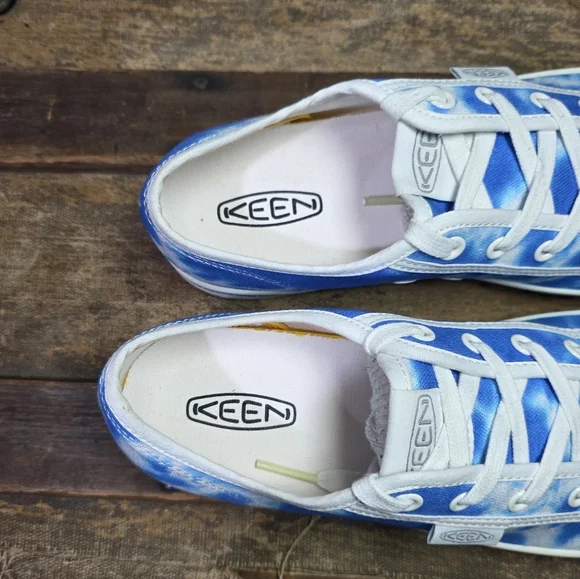 Keen Elsa Lite Blue and White Tie Dye Comfortable Lace Up Canvas Sneaker. 8.5 - Picture 6 of 10